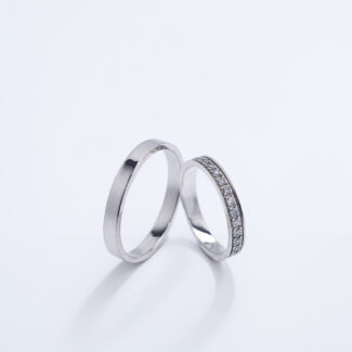 Polirane burme od belog zlata sa dijamantima